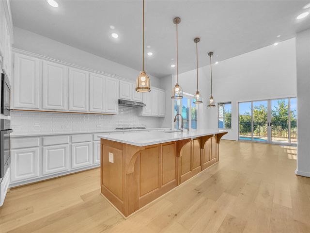 510 Rita Blanca Drive, Webster, TX 77598