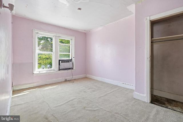 1 SPRUCE ST, Marcus Hook, PA 19061