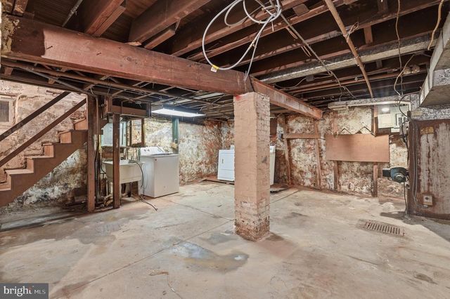 1 SPRUCE ST, Marcus Hook, PA 19061