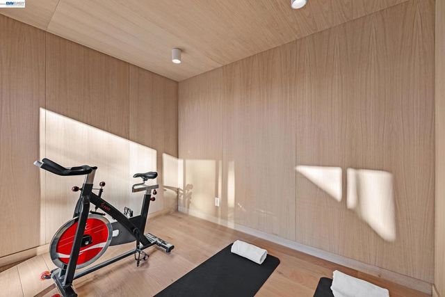 4985 Hedge Ln, Oakland, CA 94602