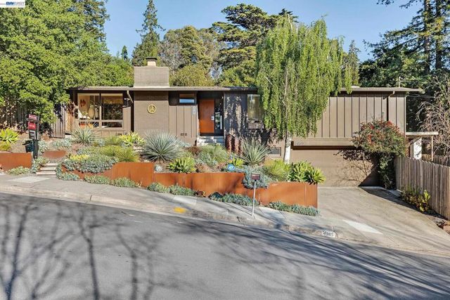 4985 Hedge Ln, Oakland, CA 94602