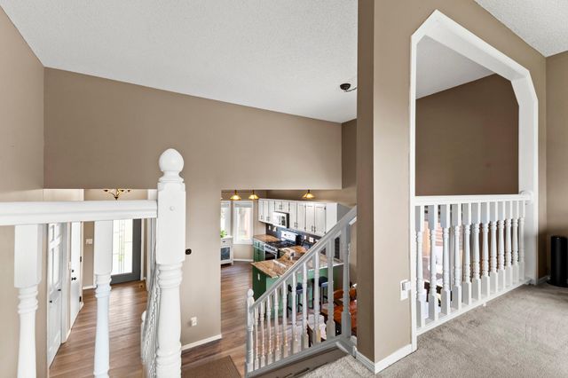 7419 52nd Street N, Oakdale, MN 55128