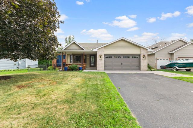 7419 52nd Street N, Oakdale, MN 55128