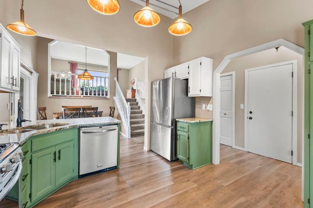 7419 52nd Street N, Oakdale, MN 55128