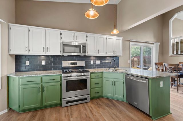 7419 52nd Street N, Oakdale, MN 55128