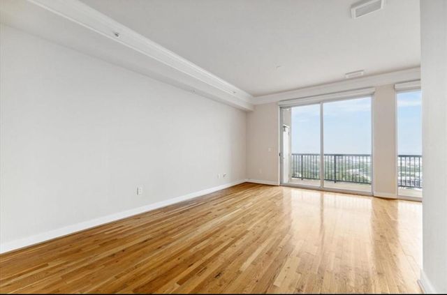 3333 Allen Parkway 1607, Houston, TX 77019