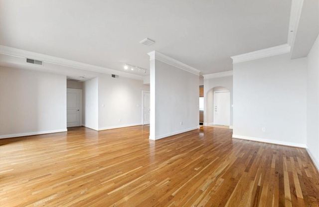 3333 Allen Parkway 1607, Houston, TX 77019