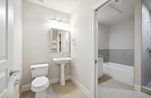 3333 Allen Parkway 1607, Houston, TX 77019