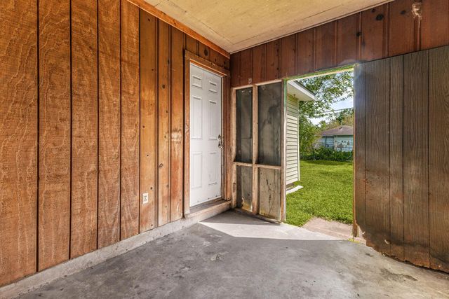 1110 Sulphur Street, Houston, TX 77034