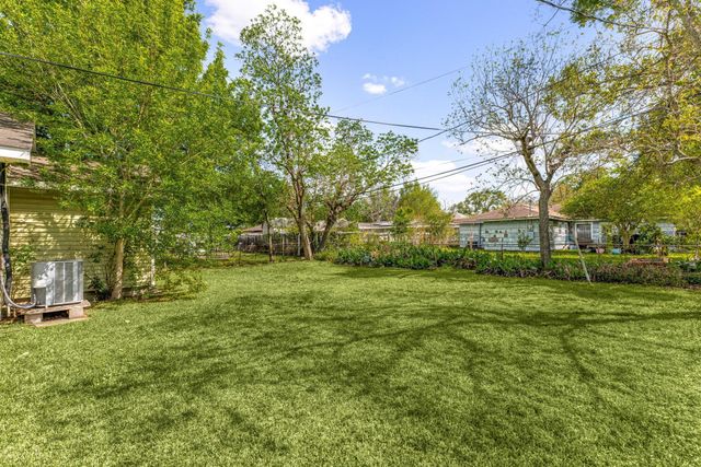 1110 Sulphur Street, Houston, TX 77034