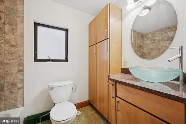 2443 OLIVE ST, Philadelphia, PA 19130