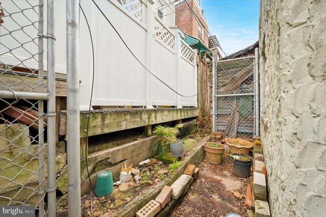 2443 OLIVE ST, Philadelphia, PA 19130