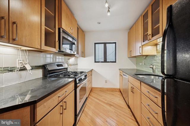 2443 OLIVE ST, Philadelphia, PA 19130