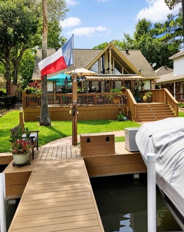 6839 Kingston Cove Lane, Willis, TX 77318