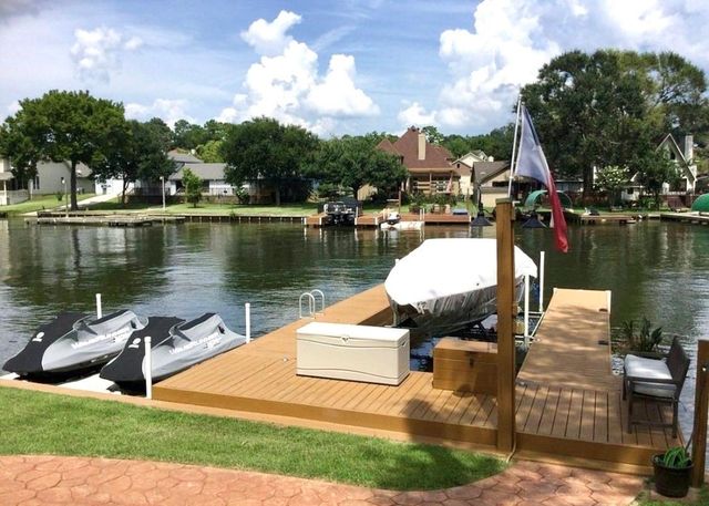 6839 Kingston Cove Lane, Willis, TX 77318
