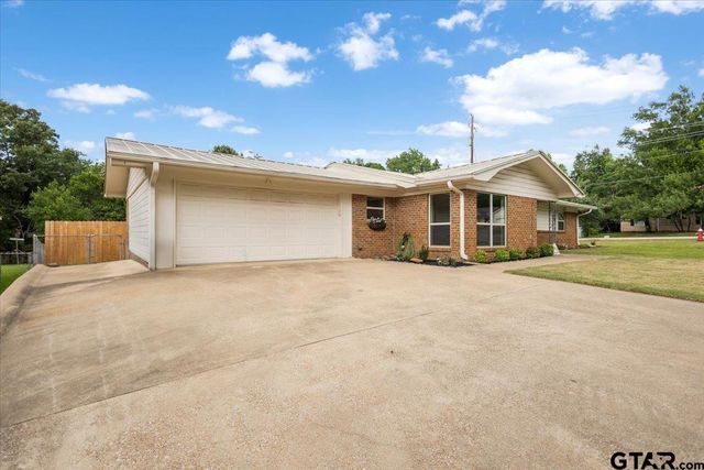 3416 Timberlane Drive, Tyler, TX 75701