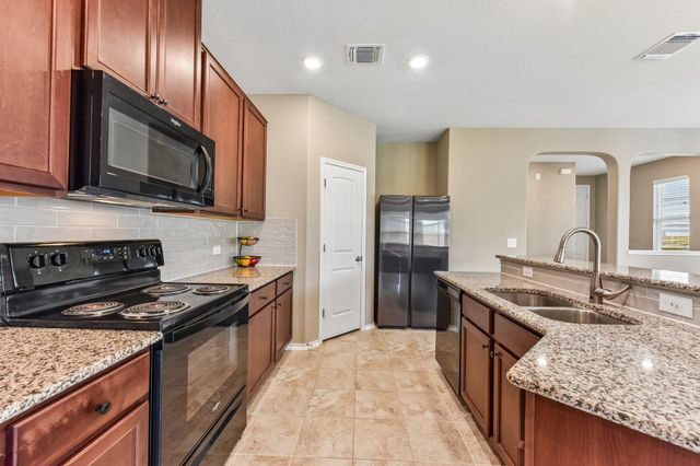 1922 Dragonfly LOOP, Bastrop, TX 78602