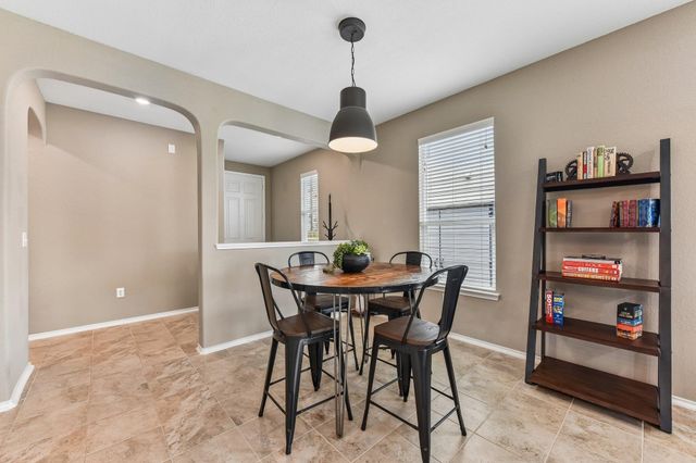 1922 Dragonfly LOOP, Bastrop, TX 78602