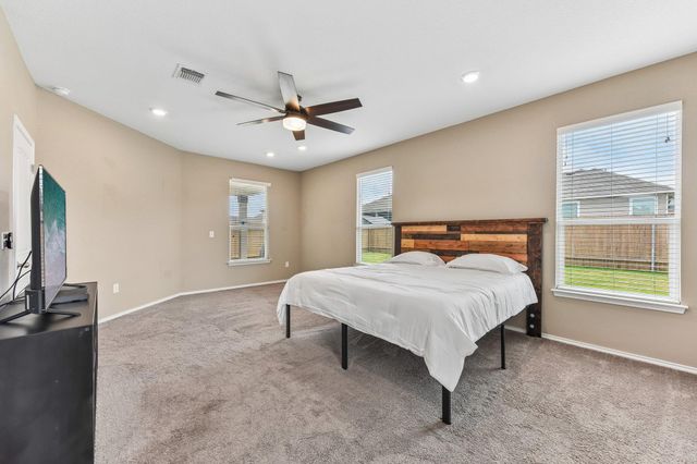 1922 Dragonfly LOOP, Bastrop, TX 78602