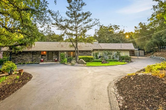 1954 Oak View Rd, Alpine, CA 91901