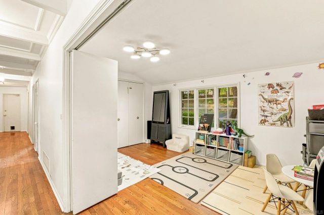 1954 Oak View Rd, Alpine, CA 91901