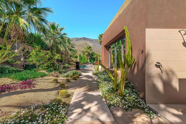 333 Lautner Lane, Palm Springs, CA 92264