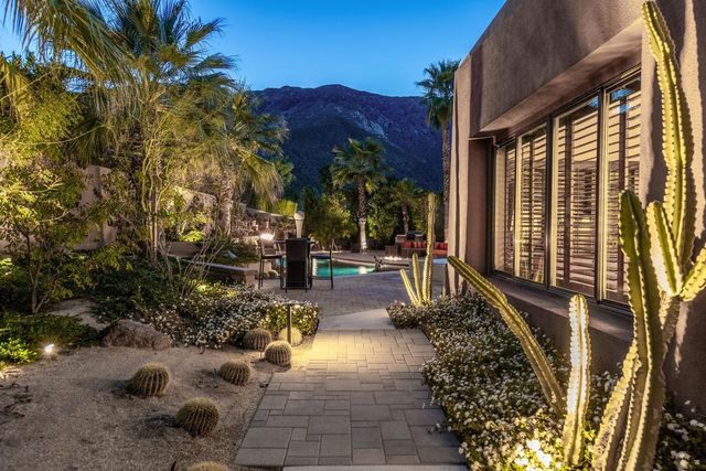 333 Lautner Lane, Palm Springs, CA 92264