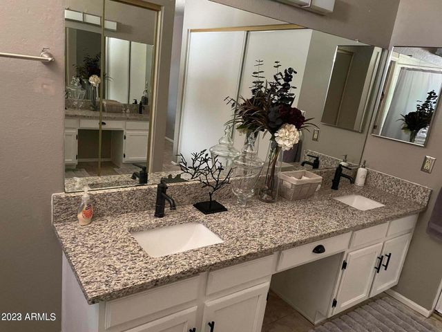 802 W PLATA Avenue, Mesa, AZ 85210