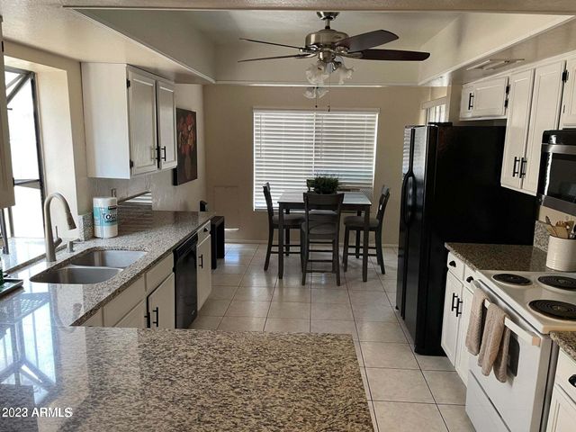 802 W PLATA Avenue, Mesa, AZ 85210