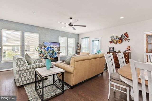 6036 AVERY POINT DR, Fredericksburg, VA 22406