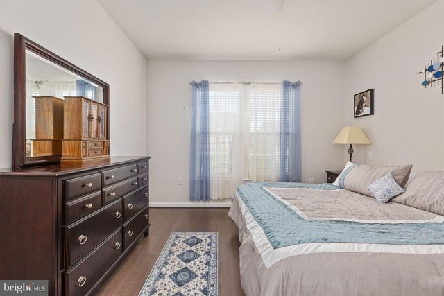 6036 AVERY POINT DR, Fredericksburg, VA 22406