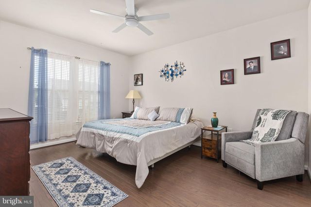 6036 AVERY POINT DR, Fredericksburg, VA 22406