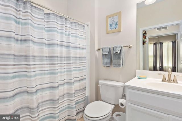 6036 AVERY POINT DR, Fredericksburg, VA 22406