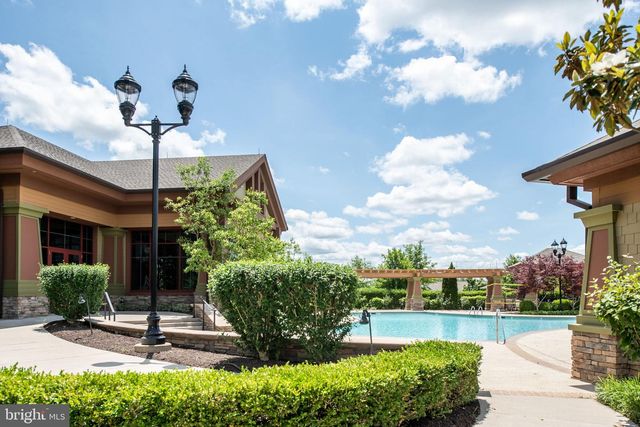 6036 AVERY POINT DR, Fredericksburg, VA 22406