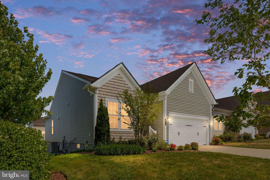 6036 AVERY POINT DR, Fredericksburg, VA 22406