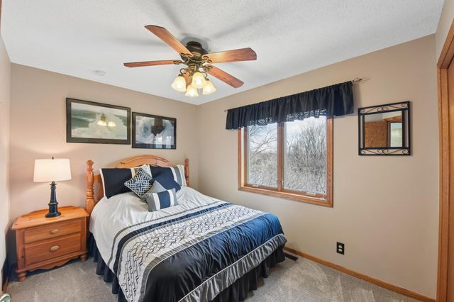 4023 Hadley Avenue N, Oakdale, MN 55128