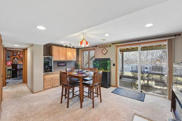 4023 Hadley Avenue N, Oakdale, MN 55128