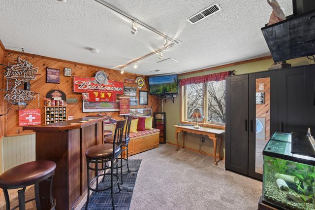 4023 Hadley Avenue N, Oakdale, MN 55128