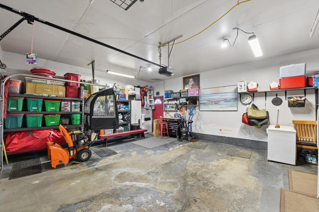 4023 Hadley Avenue N, Oakdale, MN 55128