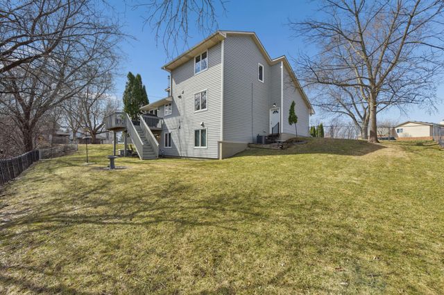 4023 Hadley Avenue N, Oakdale, MN 55128