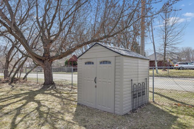 4023 Hadley Avenue N, Oakdale, MN 55128