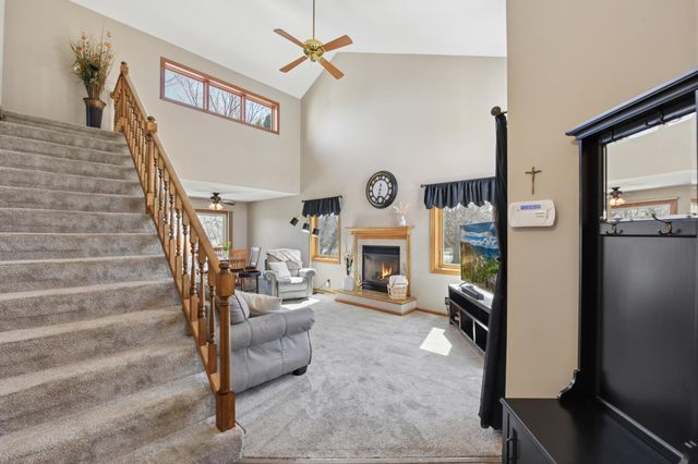 4023 Hadley Avenue N, Oakdale, MN 55128