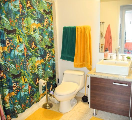 185 SW 7th St 2814, Miami, FL 33130