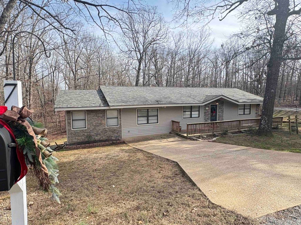 7 Odessa Drive, Cherokee Village, AR 72529