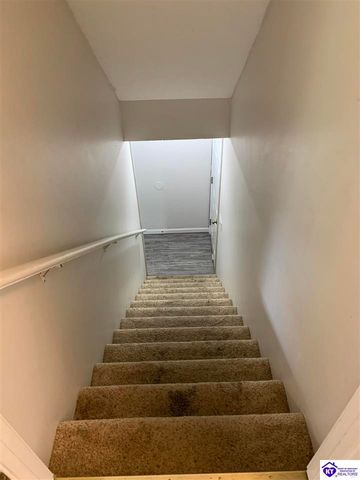 128 Whisbrook Avenue, Vine Grove, KY 40175