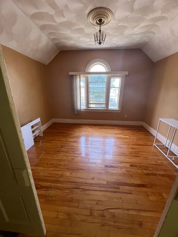 35 Tirrell Street 3 Floor, Worcester, MA 01603