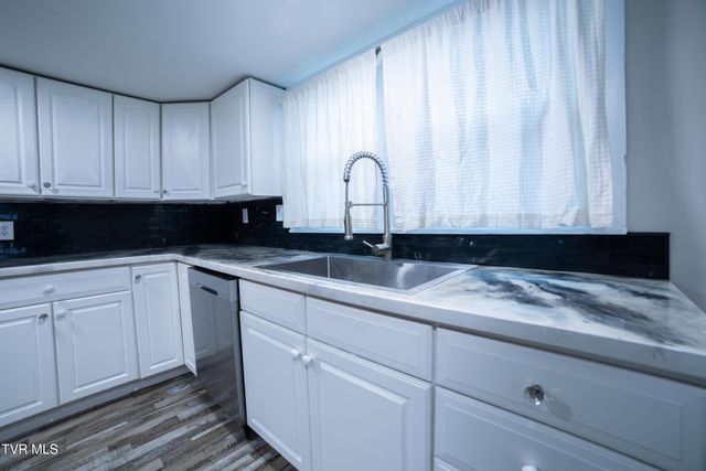 681 Princeton Road, Johnson City, TN 37601