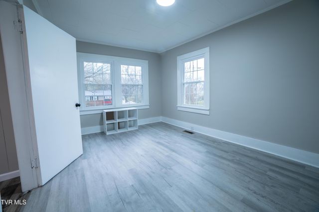 681 Princeton Road, Johnson City, TN 37601