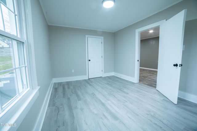 681 Princeton Road, Johnson City, TN 37601