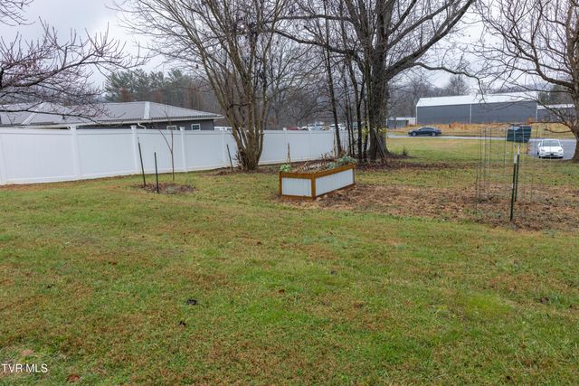 681 Princeton Road, Johnson City, TN 37601